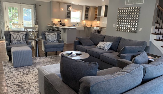 Modern Cheerful Bluegrass Beauty