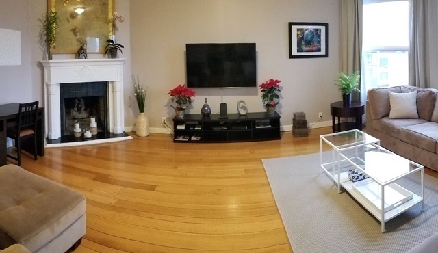 Modern, Chic, 3bedroom/2bath, Patio, GGB and City views and free breakfast.