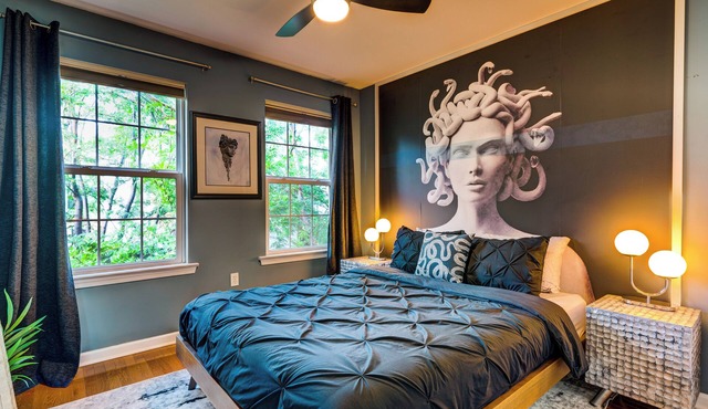 Modern-Chic Living in the Heart of Center City