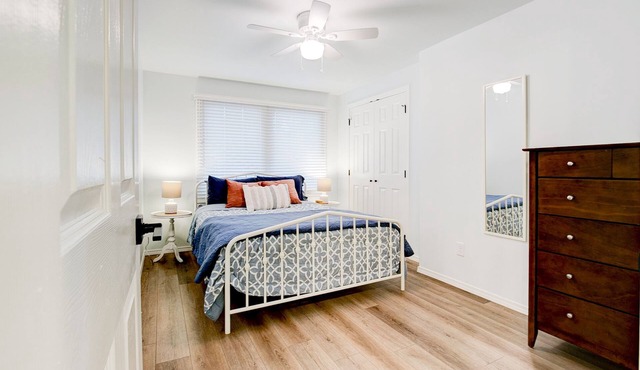 Modern Chic Oasis 3 Minutes From Downtown