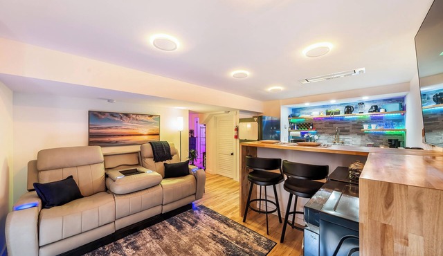 Modern Chic Retreat | Luxe Comfort & Style