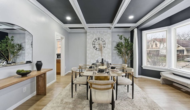 Modern Cincinnati Getaway I FREE Hot Tub, Fire Pit