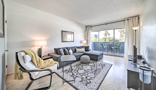 Modern City Condo Close to Downtown Phoenix!
