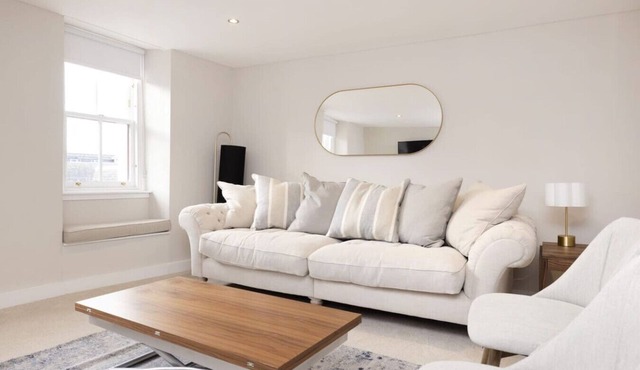 Modern City Flat In Perth