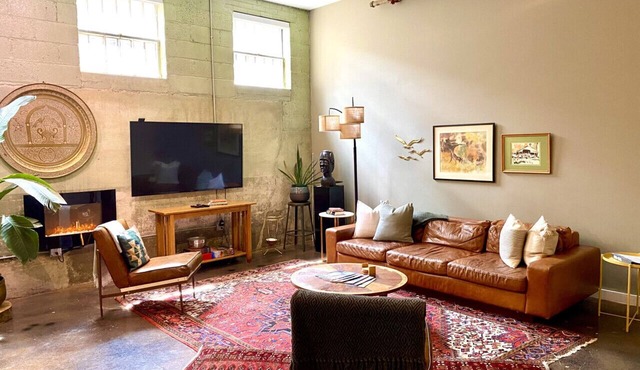 Modern City Loft Downtown Lynchburg VA LYH HUGE
