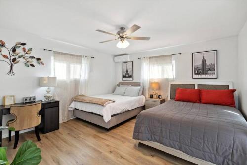 Modern City Ranch 3 bdrm Family Home Access by Dirt Road