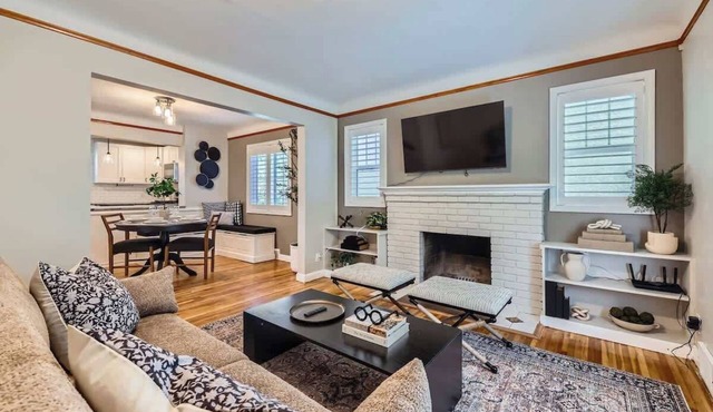 Modern Classic Stay w/Hot Tub & Fire Pit