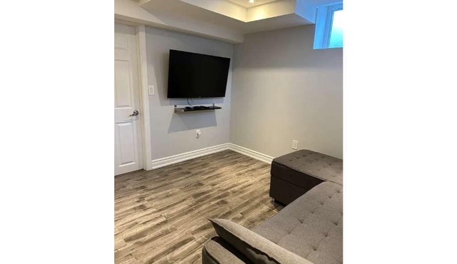 Modern Clean 2bedrm Apartment!
