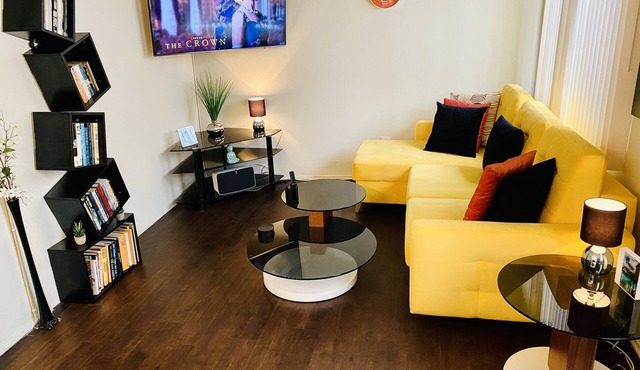 Modern, Clean and Homey APT by the Beach!