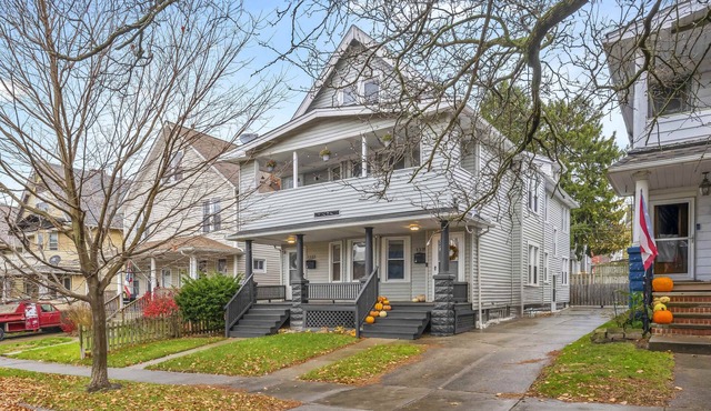 Modern Cleveland Getaway | Near Edgewater Park