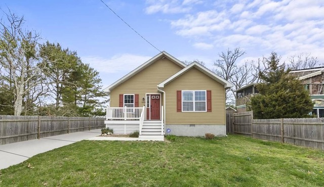Modern Coastal Beach Getaway in Cape May Historic Whaling Village, 2.5 blocks to Delaware Bay Sunsets