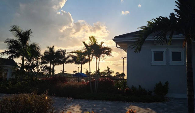 Modern Coastal Retreat -Spacious condo at the National Golf & Country Club