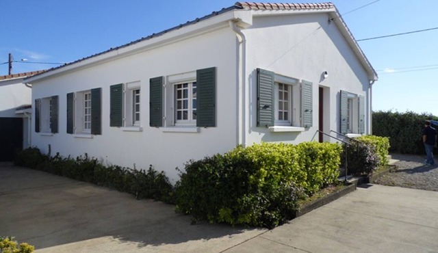 Modern Comfort: 3-Bedroom House in L'Aiguillon Sur Mer