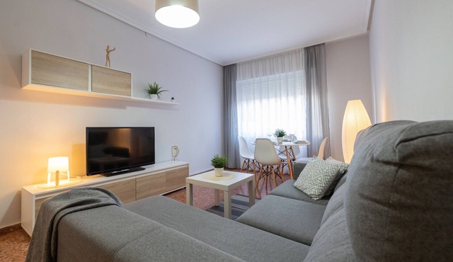 Modern Comfort: 4 people in Albelda