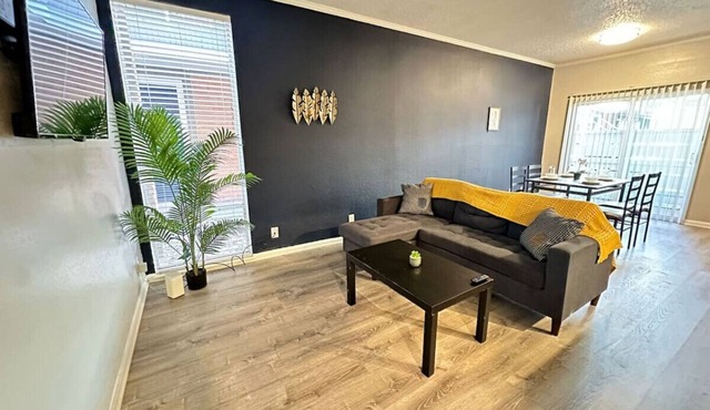 Modern Comfort Easy Access to Bay Area Attractions
