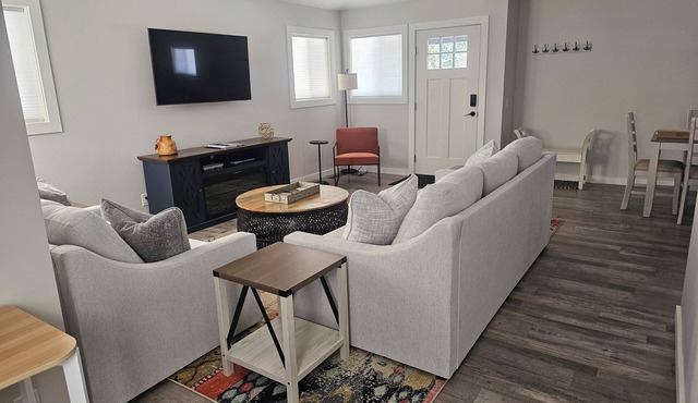 Modern Comfort in Downtown Victor