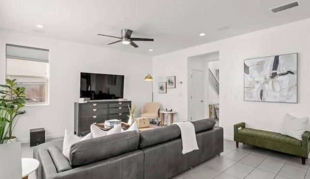 Modern Comfort: Madera Edition