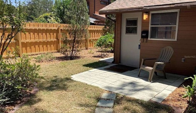 Modern Comfort: Mills/50 Hideaway