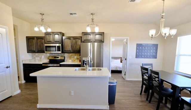 Modern Comfort Near Altus AFB