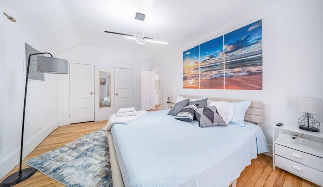 Modern Comfort Near Everything king bed