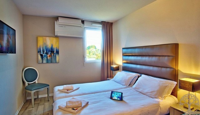 Modern Comfort Near Bayonne with Free Parking and Pet-Friendly!