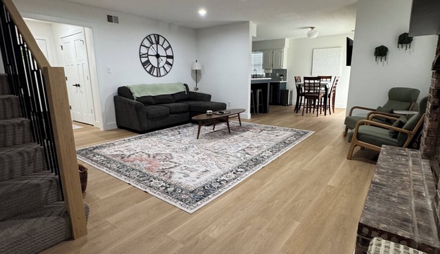 Modern Comfort on Crystal – Sleeps 16!