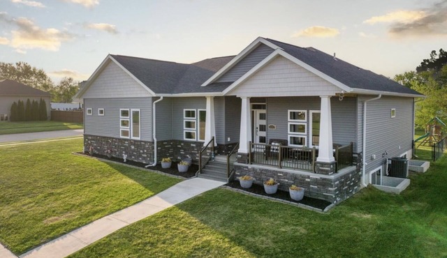 Modern comfort, small town charm. Room for nall to visit, rest retreat or create