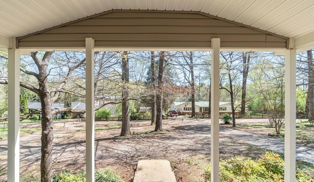 Modern comforts of home, close to all the amenities Madison Alabama has to offer