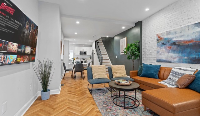 Modern & Comfy - 5* - Location Game Room