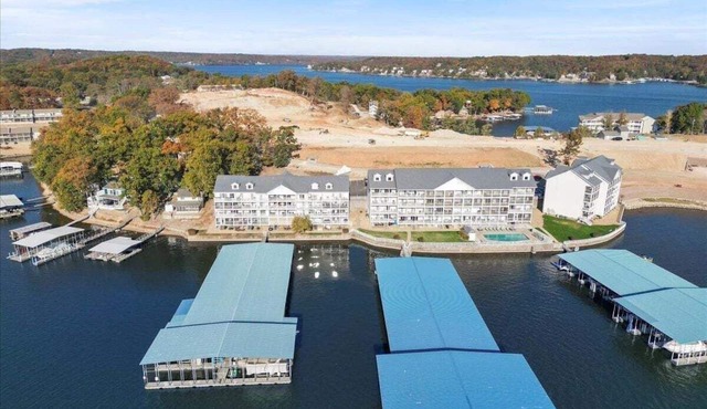 Modern Condo at 11mm in Sunrise w/PWC & Boat Slip