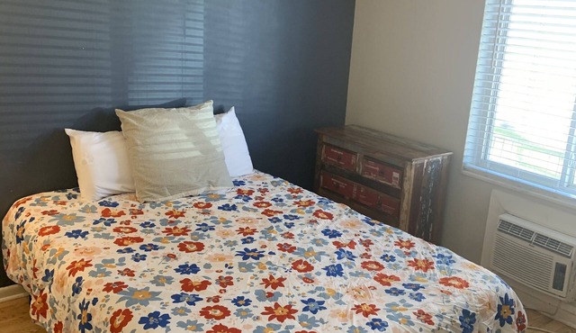MODERN CONDO in the heart of Hillsboro Village near Vandy