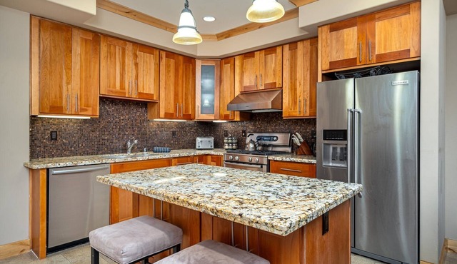 Modern Condo- Jacuzzi Tub SM #201 by Bear Valley Vacation Rentals