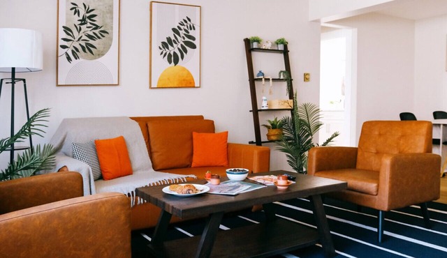 Modern Condo Safe Chicago Stay Near O’Hare