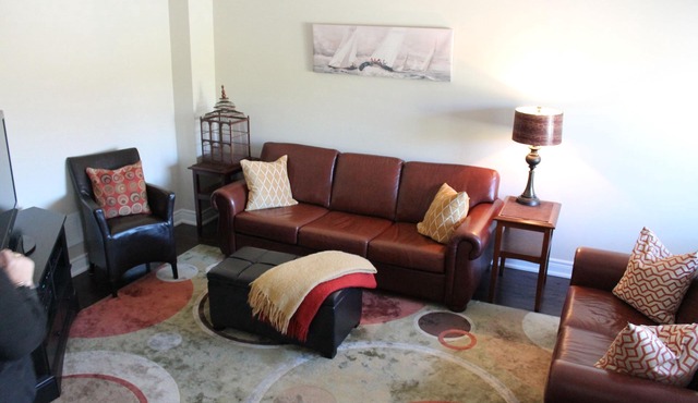 Modern Condo Steps From Historic Downtown Collingwood Charm