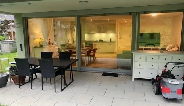Modern Condo with fenced yard, near lake, hiking trail and ski retreat