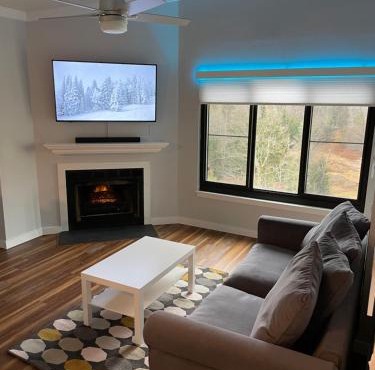 Modern Condo with Ski In & Ski Out - Silver Creek Lodge, Snowshoe