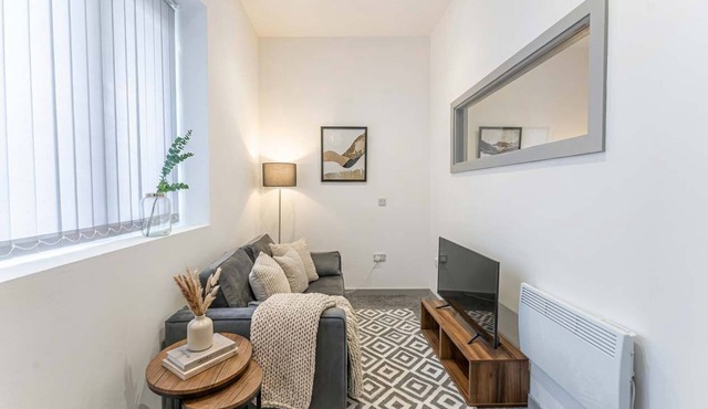 Modern & Convenient 1 Bedroom Apartment in Dudley