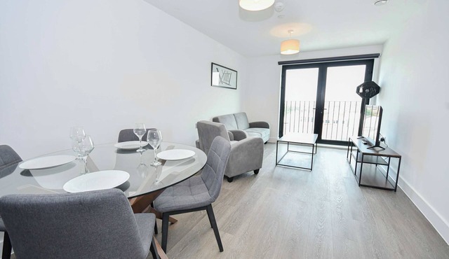 Modern & Convenient 2 Bedroom Liverpool Apartment