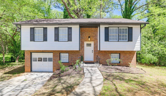 Modern Conyers Retreat - 9 Mi to Arabia Mountain!