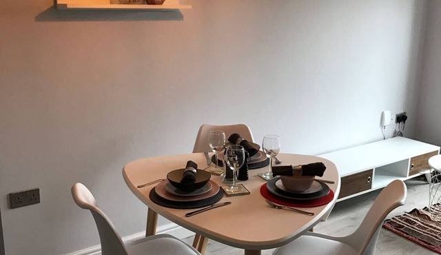 Modern Cosy Apartment Close to City Centre with a Generous Terrace and Garden