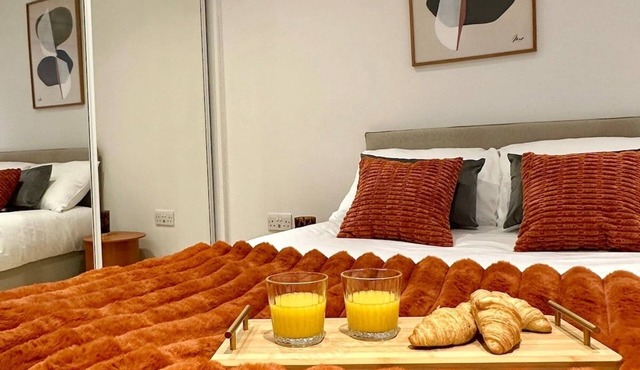 Modern Cosy Apartment With Gym & Cinema Room