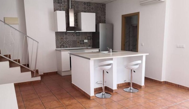 ▷ Modern cottage 5 min drive from the beach 🏖.