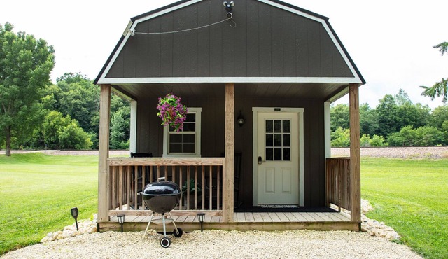Modern Cottage Cabin, private area with pond, fishing nearby, swimming and more