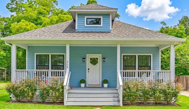 Modern Cottage Close to Downtown