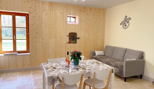 Modern Cottage with Terrace & Garden Near Beauval Zoo in Selles-sur-Cher