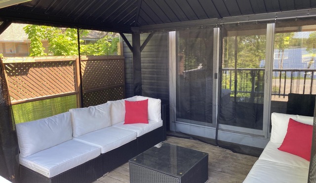 Modern Cottage with Dock and WiFi on Lake Dalrymple