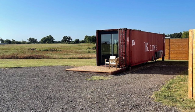 Modern Country Container Home - Great Location