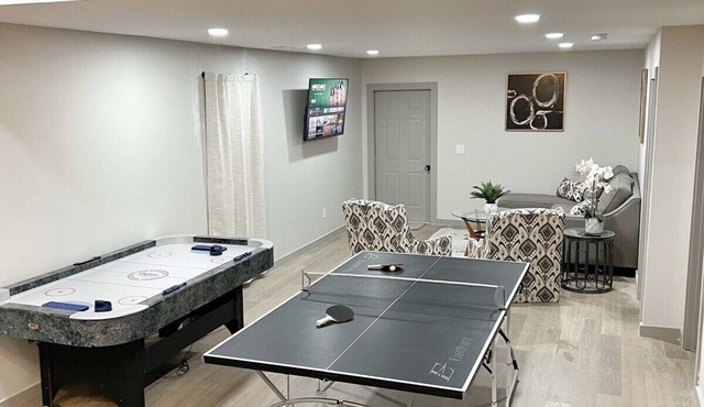 Modern Country Retreat 4BR/3BA Fire Pit Fame Room