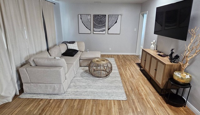 Modern cozy 2 bedroom