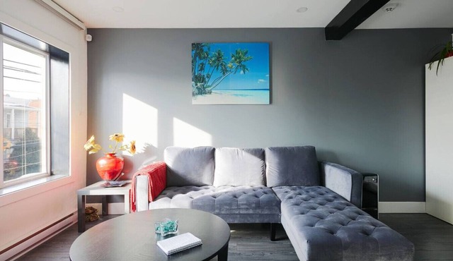 Modern Cozy 2 BR Condo with Patio Near Airport and Downtown Montreal